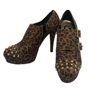 Women’s G by Guess leopard print high heeled gold studded booties size 8.5